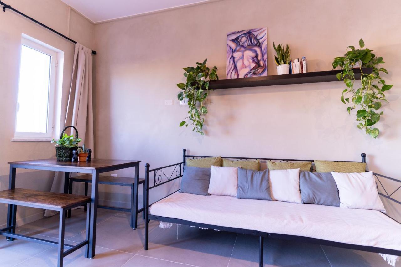 Apartamento Tiny Daisy House Nápoles Exterior foto